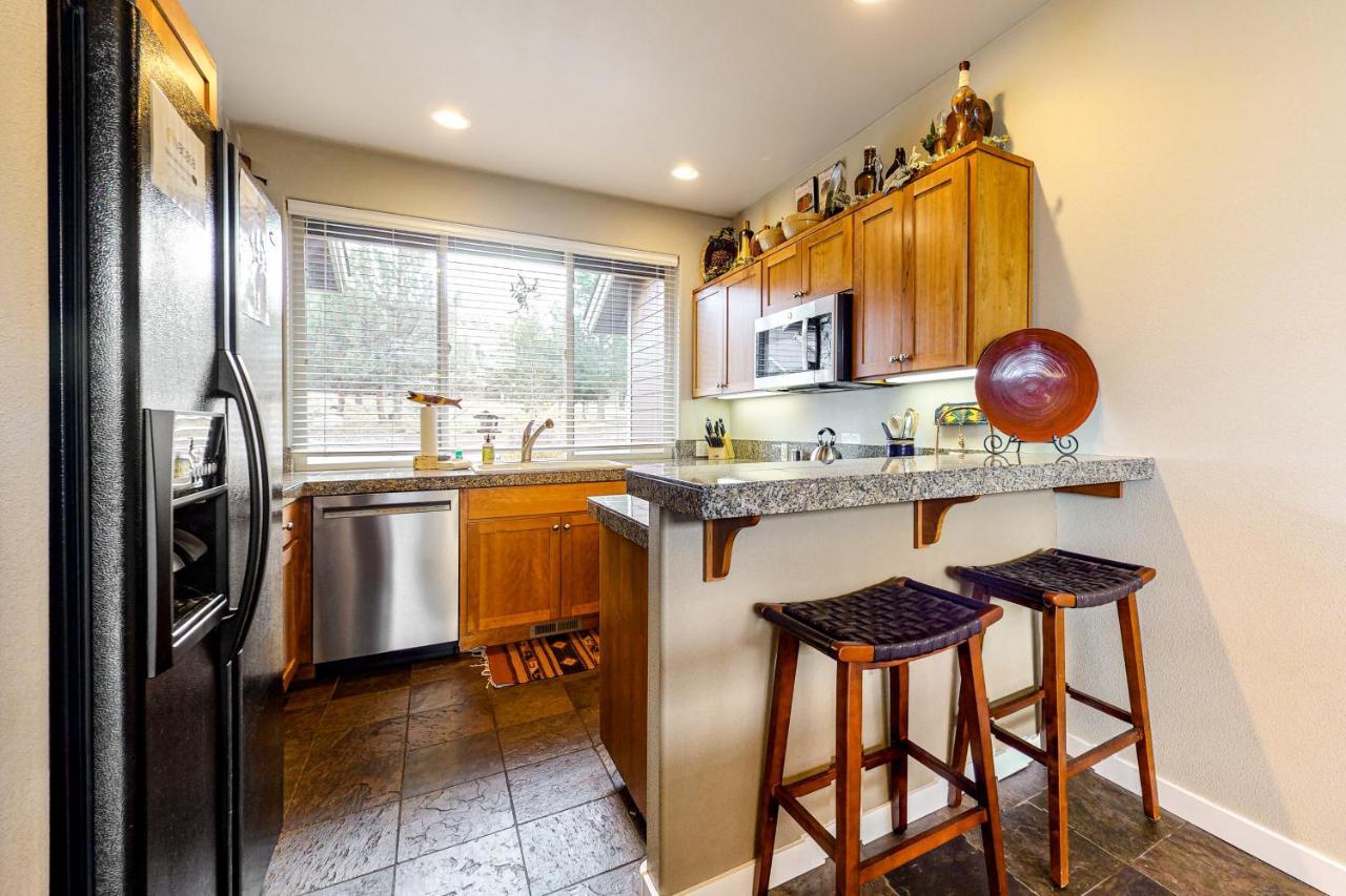 Village Loop View Redmond Exterior photo